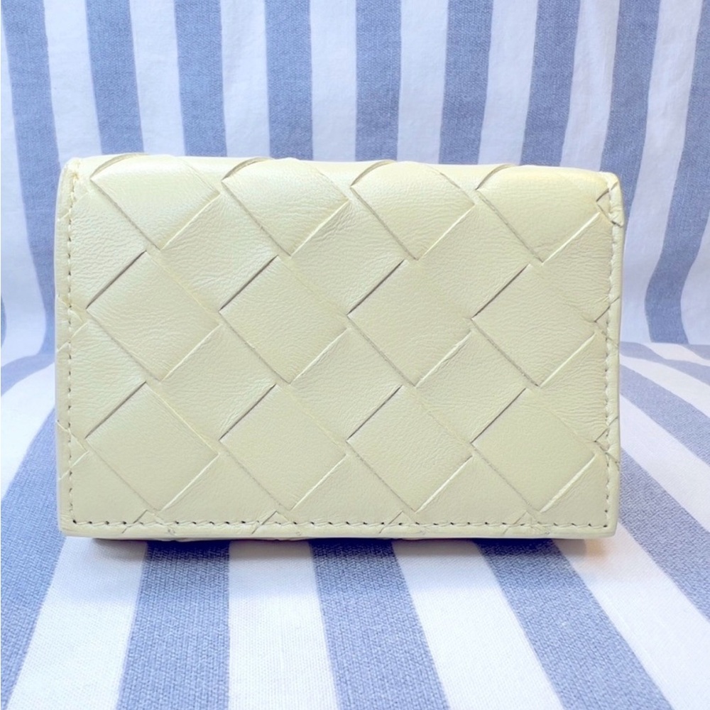 BOTTEGA VENETA Intrecciato Butter Calfskin Leather Wallet -Authentic